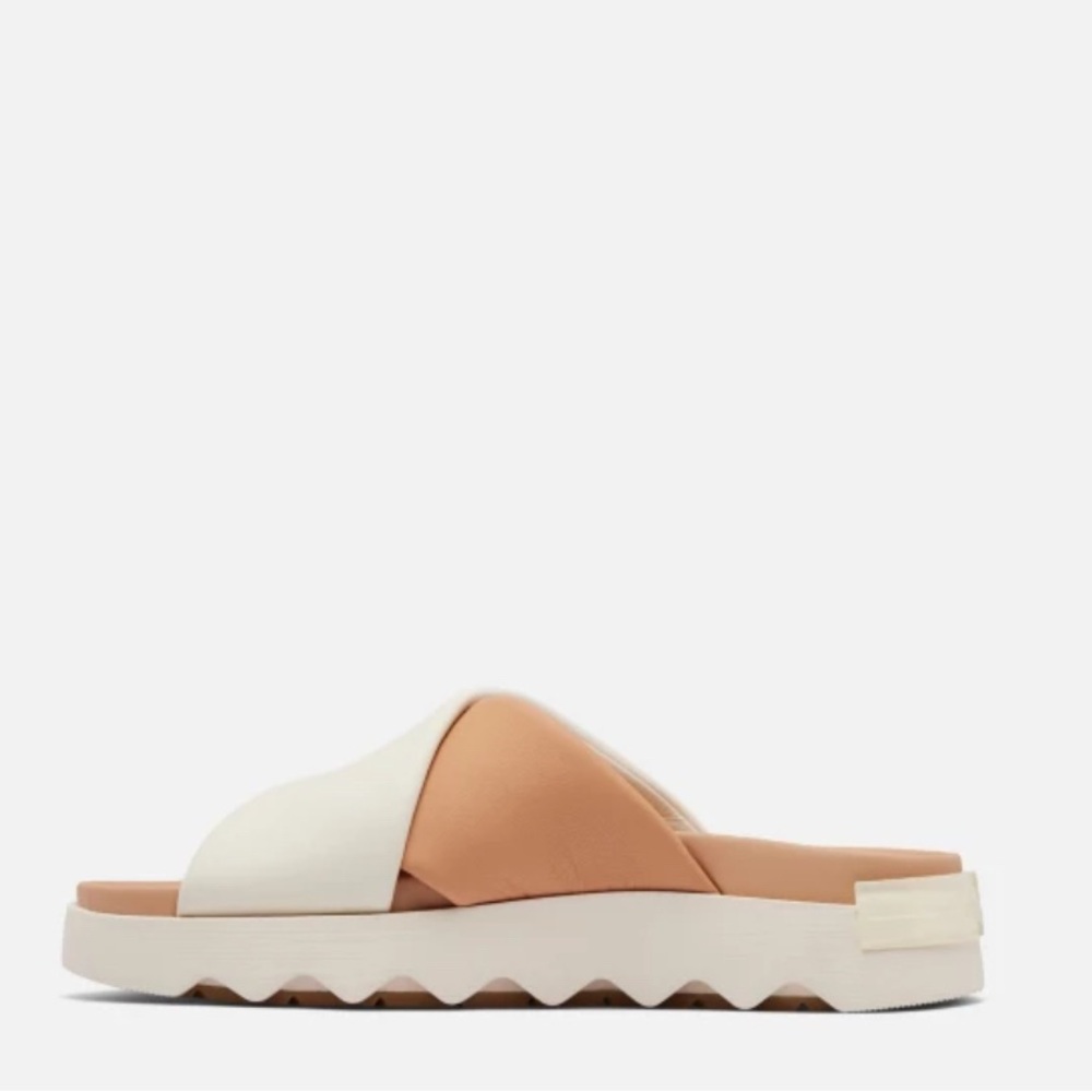 SOREL VIIBE™ CRISSCROSS SLIDE WOMEN'S FLAT SANDAL